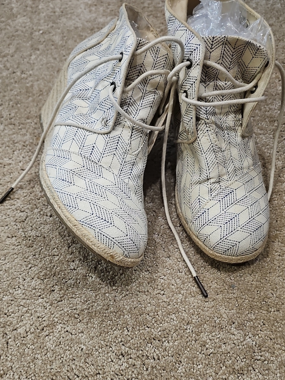 Toms Cream Lace-Up Patterned Ankle Boots